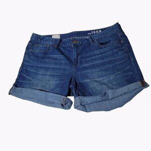 Gap Real Straight Jean Shorts Womens Size 33 Mid Rise Medium Wash Denim Cuffed